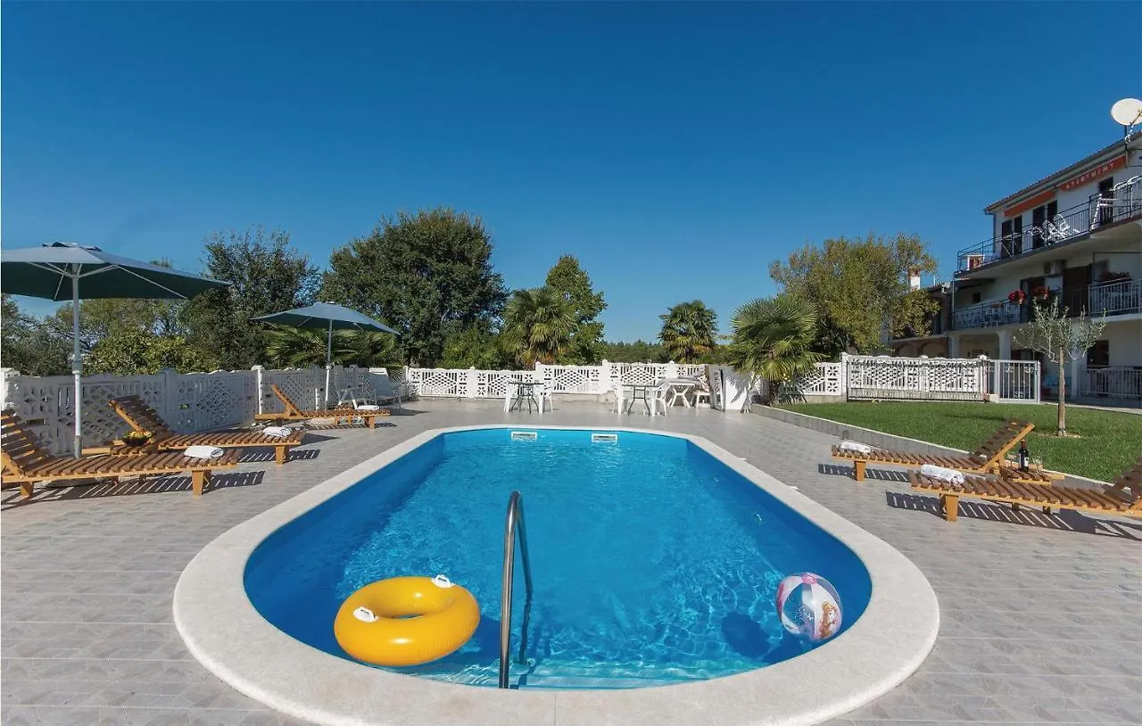Stunning Apartment In Vrsar With Wifi