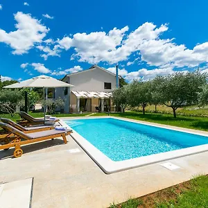 Pool Premium Vrsar