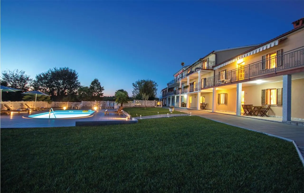 Stunning Apartment In Vrsar With Wifi